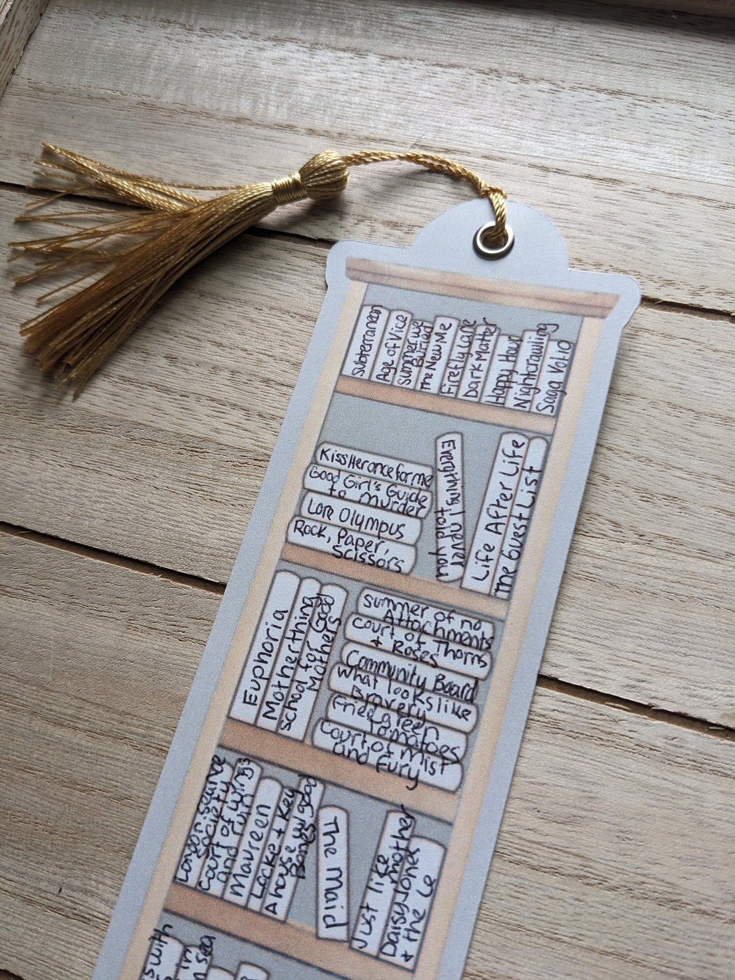 Bookshelf Book Tracker Bookmark - Reading Log for Bookworms